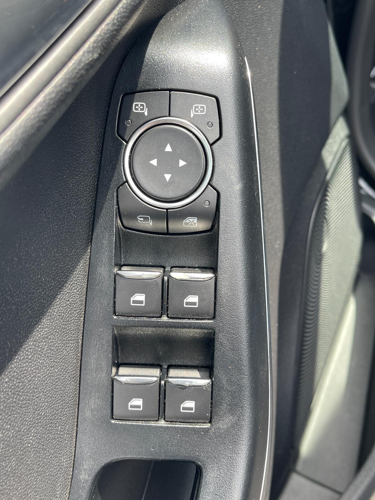 Ford Fiesta 1.5 TDCI 86cvTITANIUM CERCHI APPLE CAR PLAY LED MULTIFUNZIONE BLUETOOTH PDC ZEUS