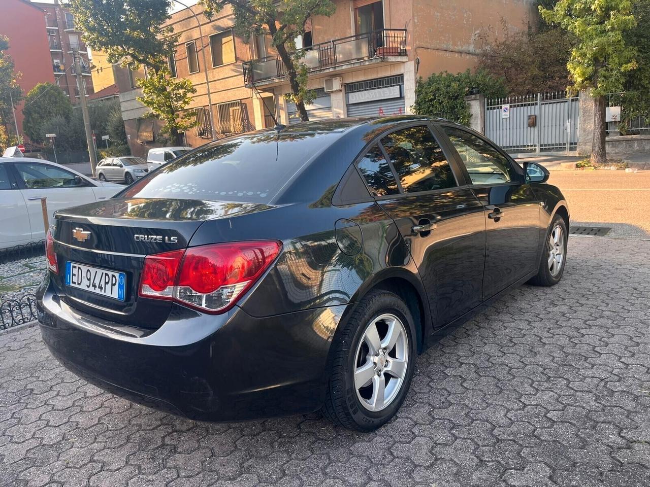 Chevrolet Cruze 1.6 4 porte LS - 2010