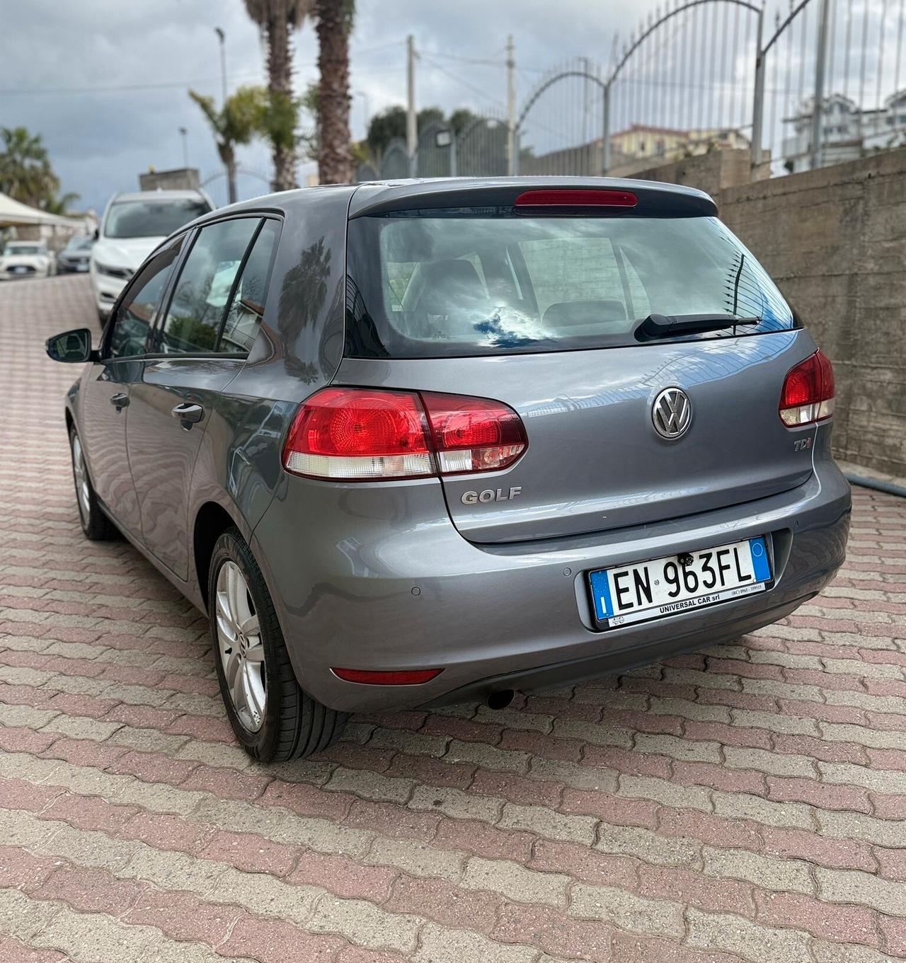 Volkswagen Golf VI 1.6 TDI 105cv (77kw) Sport