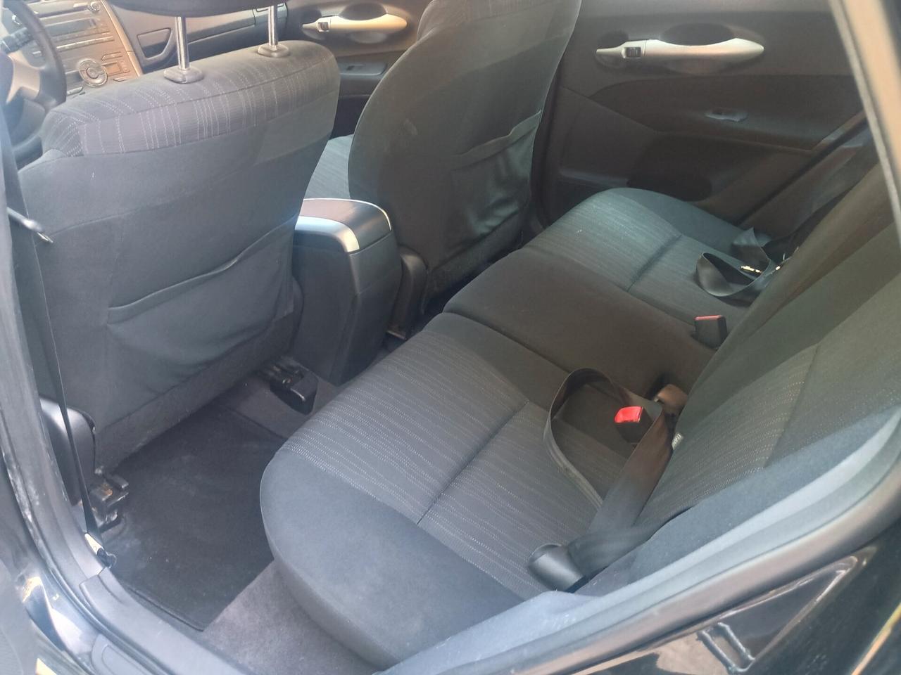 Toyota Auris 1.4 D-4D 5 porte Sol