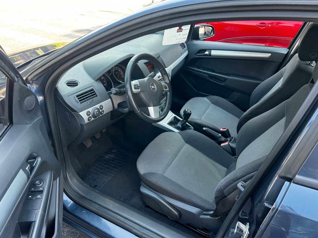 Opel Astra 1.6 16V VVT 5 porte Enjoy