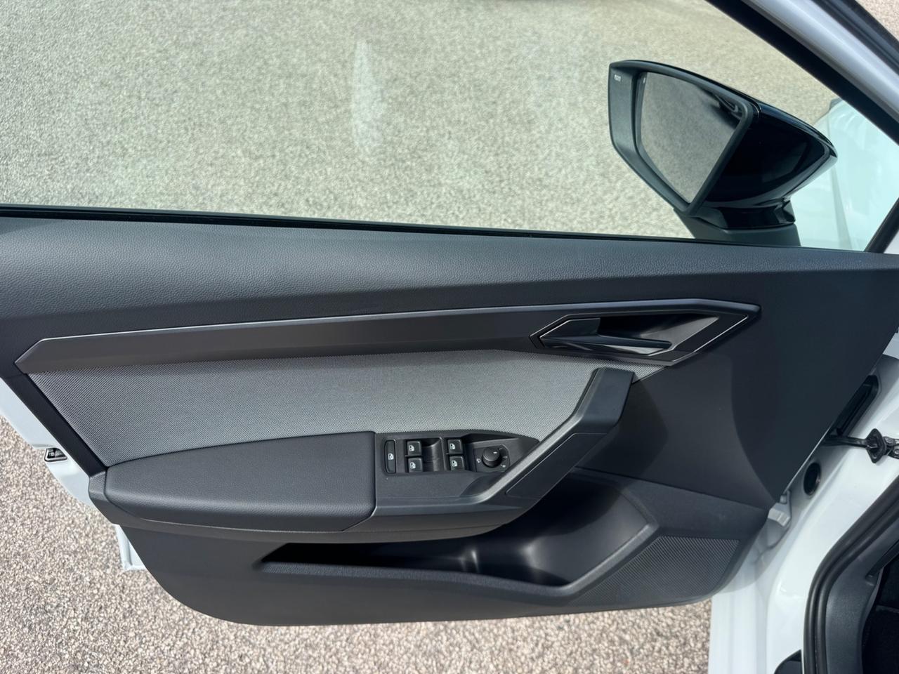 Seat Ibiza FR 2026 1.0 EcoTSI 115 CV 5 porte NEOPATENTATI