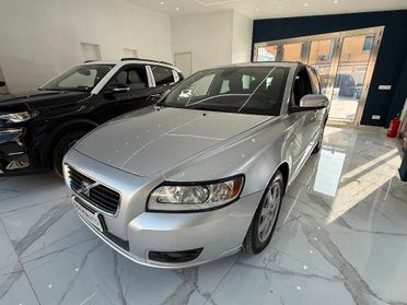 Volvo V50 VOLVO V50 2.0d Momentum powershift