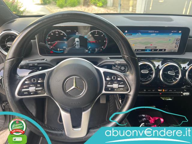 MERCEDES-BENZ A 180 d Automatic Business Extra