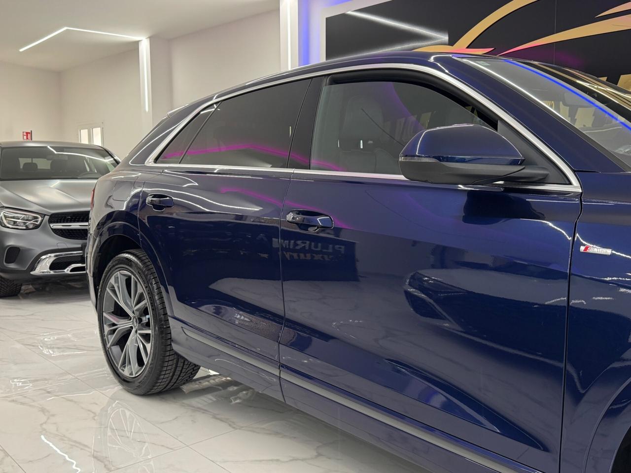 Audi Q8 3.0 TDI 286CV quattro tiptronic S-Line
