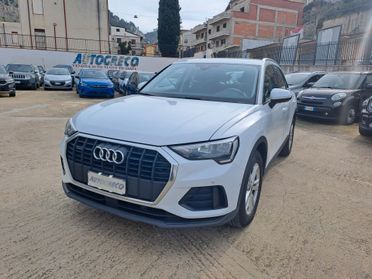 Audi Q3 35 TDI quattro Business