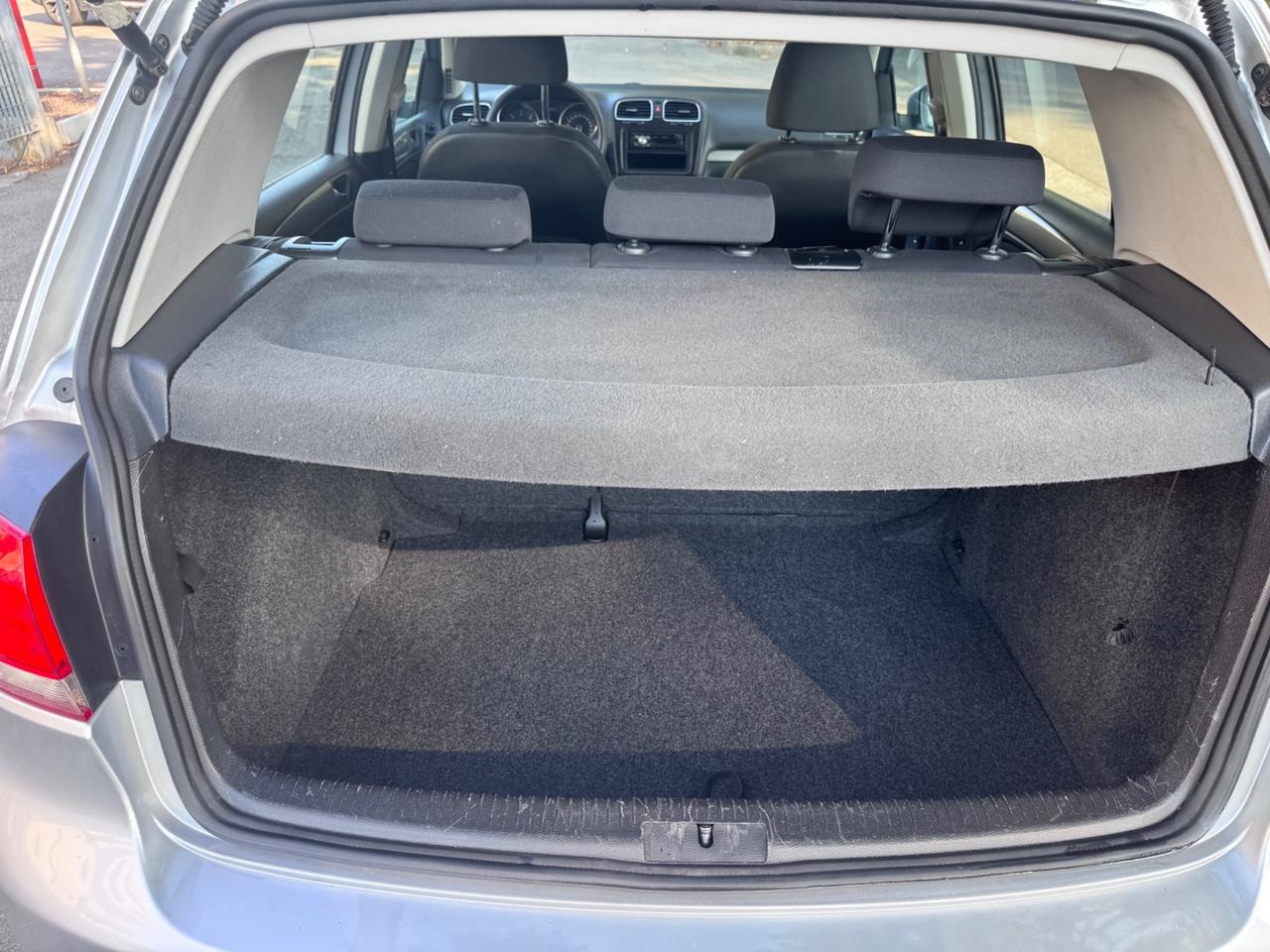 VW Golf 1.6 TDI DPF 5p. Neopaten garanzia 12 mesi