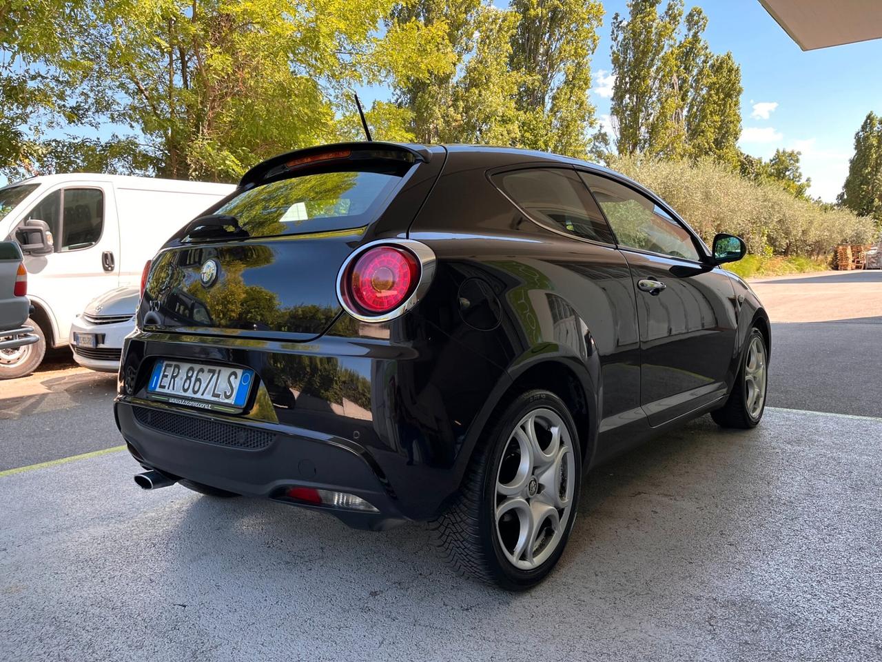 Alfa Romeo MiTo 1.3 jtdm-2 Distinctive premium