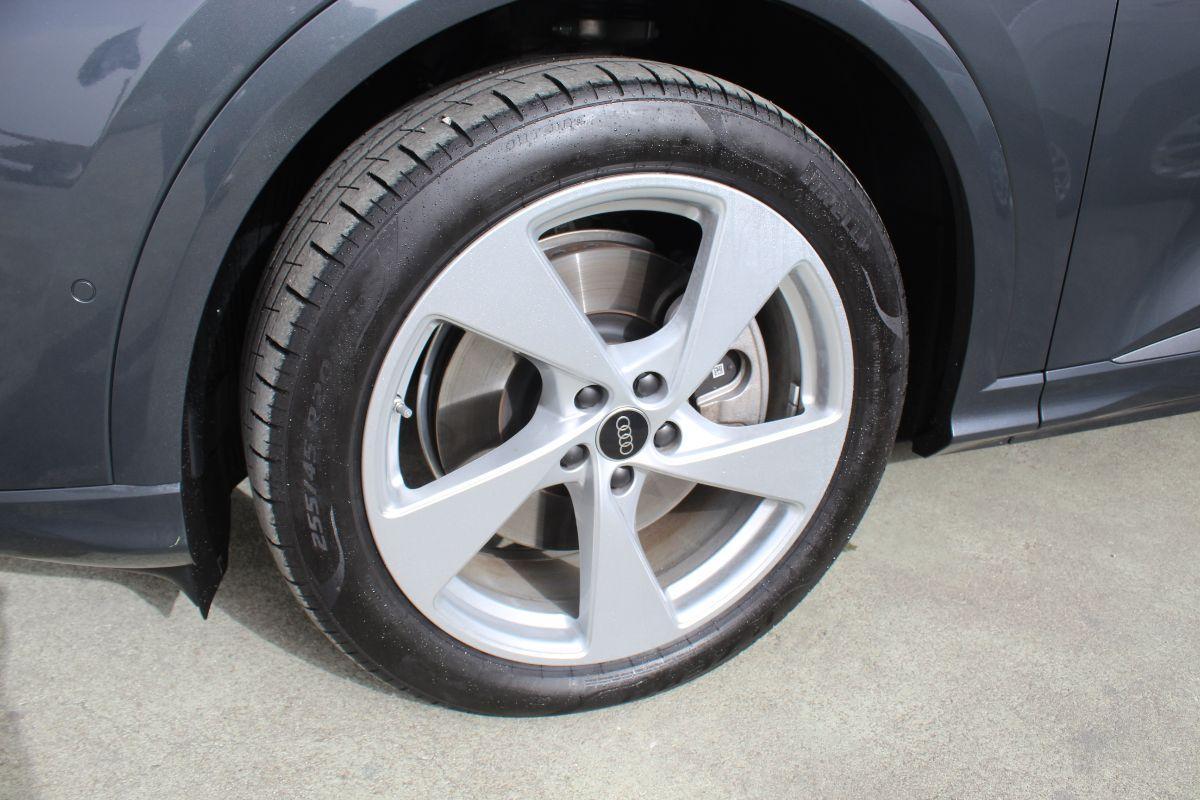 AUDI - Q5 Sportback - 2.0 tdi mhev S line edition quattro 204cv s-tronic
