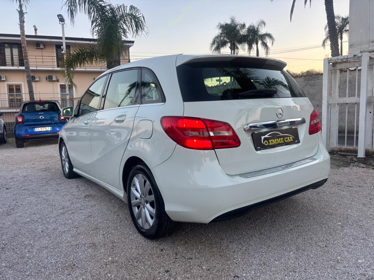 MERCEDES CLASSE B-180 PREMIUM FULL OPT