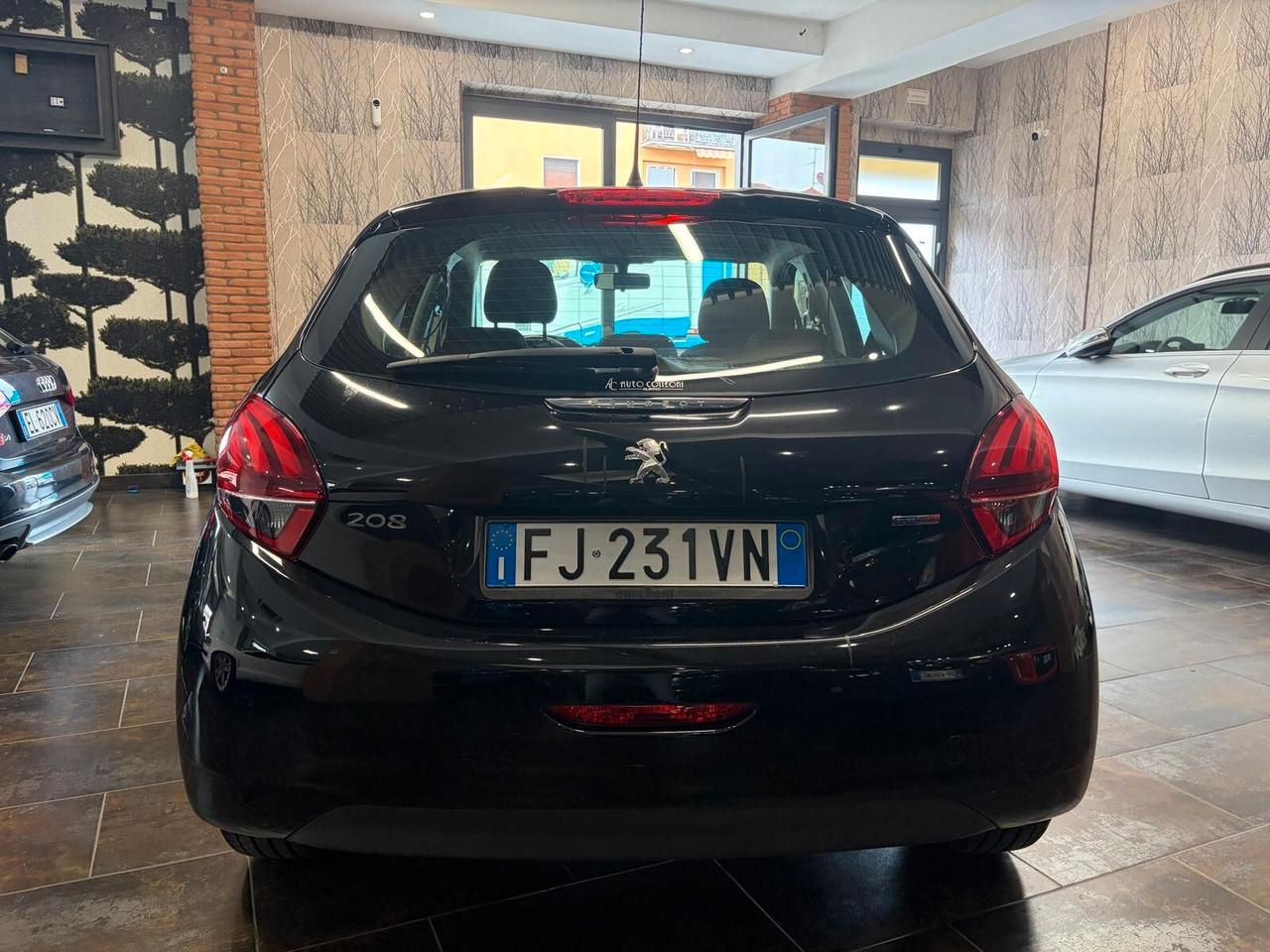 Peugeot 208 PureTech 82 5 porte Allure
