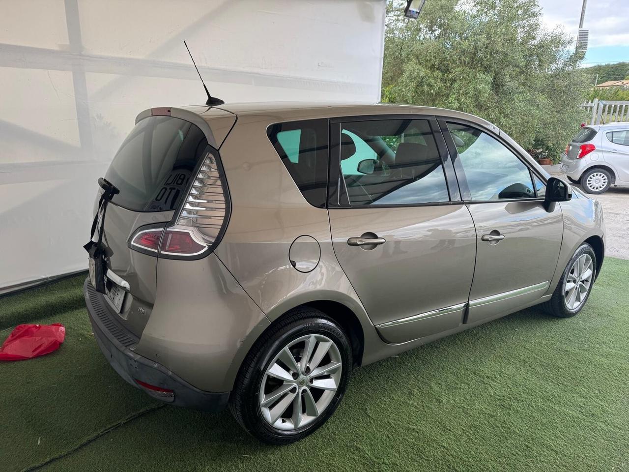 Renault Scénic XMod 1.5 dCi 110CV