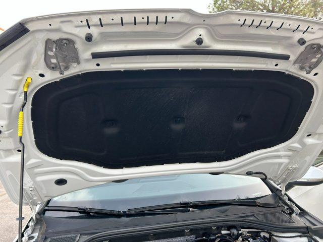 VOLKSWAGEN Golf 1.5 TGI DSG Life