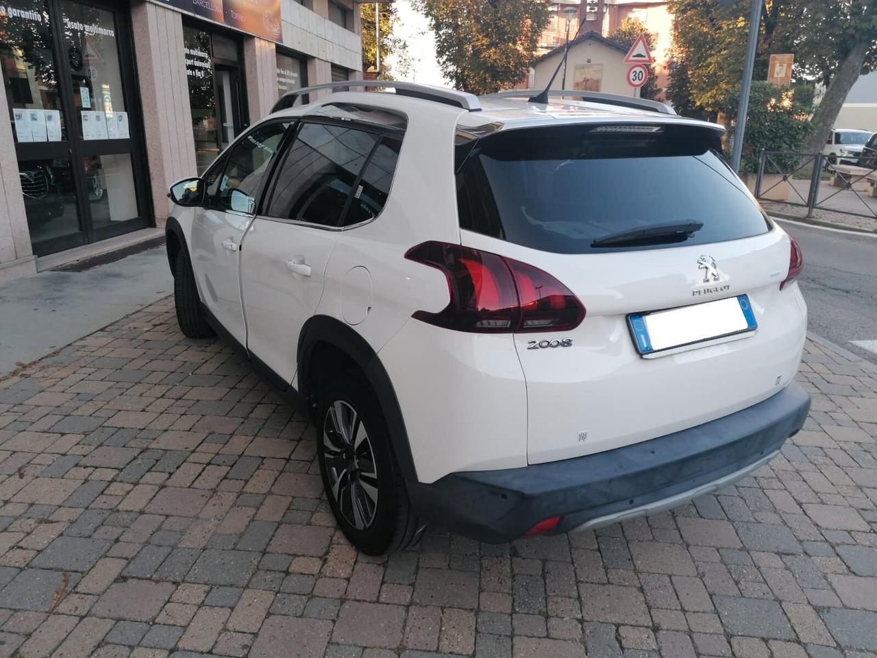 Peugeot 2008 PureTech 82 S&S Allure