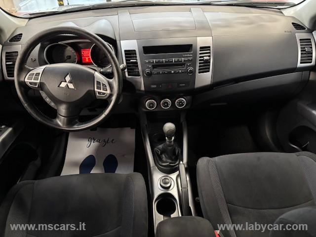 MITSUBISHI Outlander 2.2 DI-D 4WD Instyle 7p.