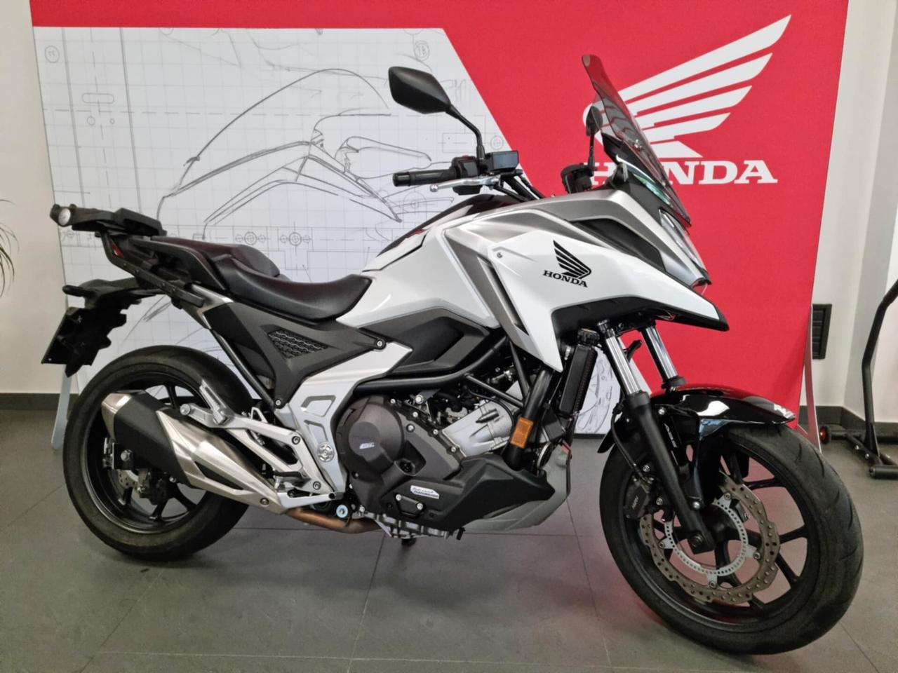 NC 750 X DCT- 2022- 17469 KM