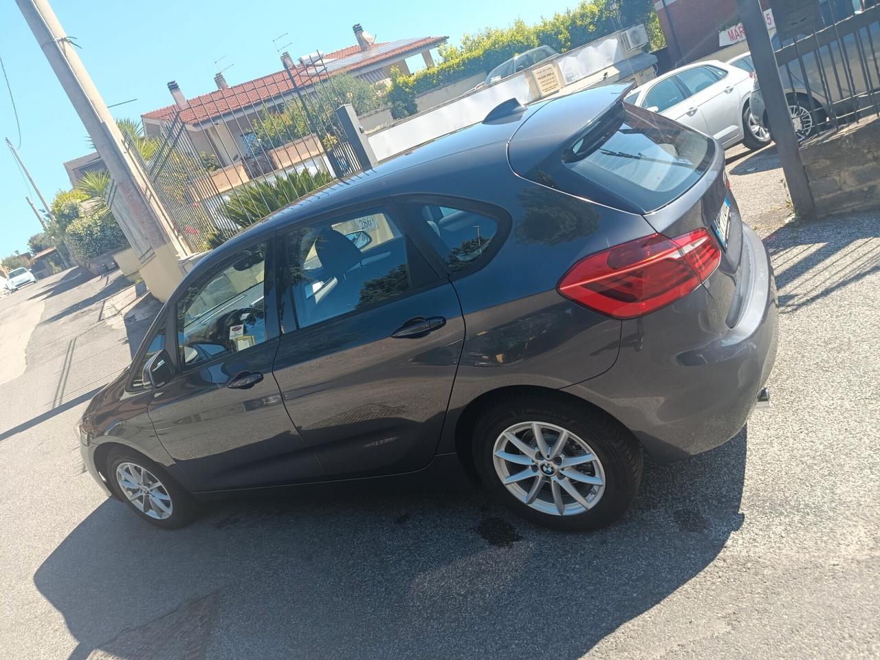 Bmw 2er Active Tourer 218d Advantage