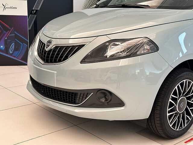 Lancia Ypsilon 1.0 FireFly 5 porte S&S Hybrid Platino KM ZERO