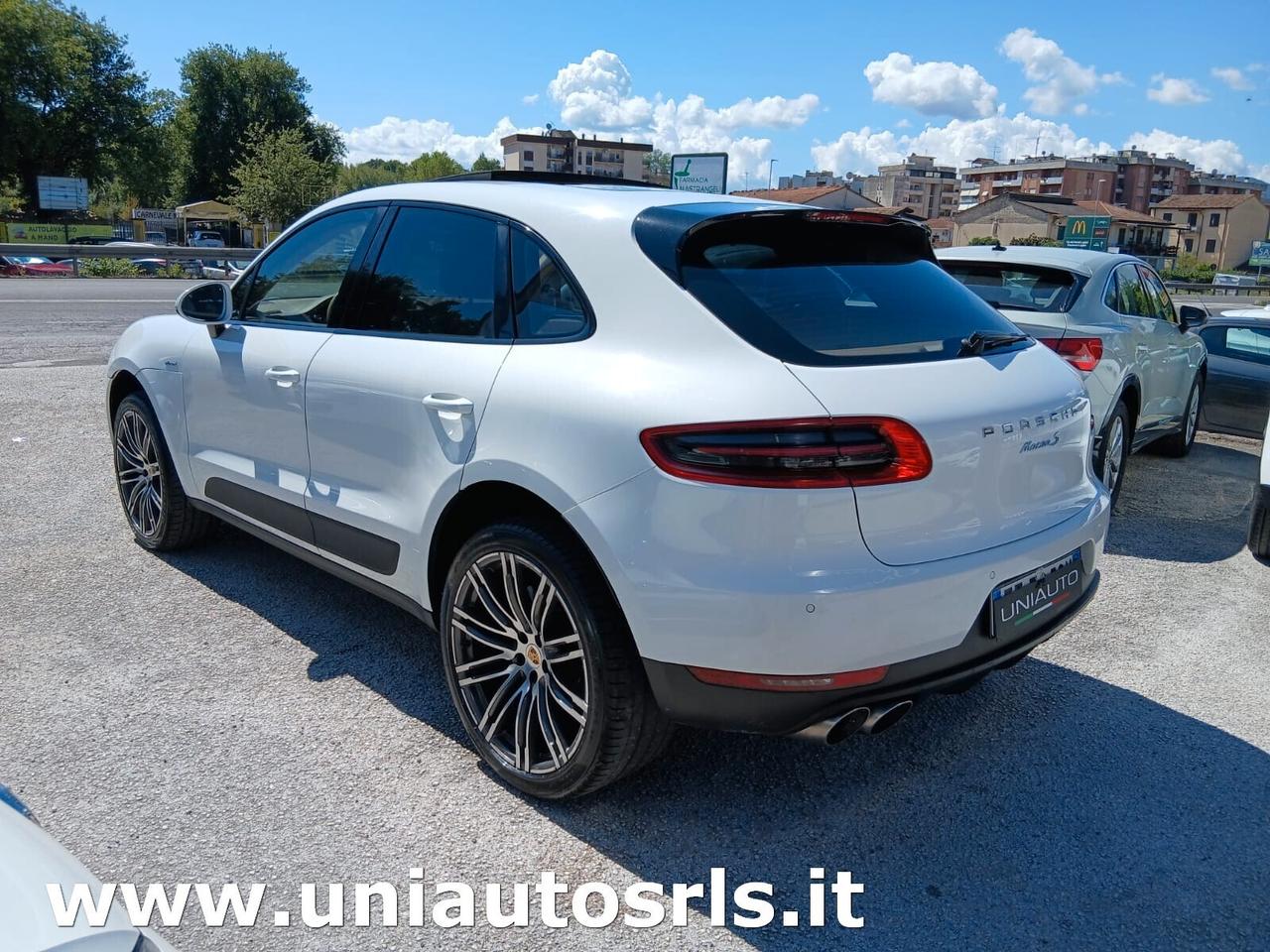 Porsche Macan S