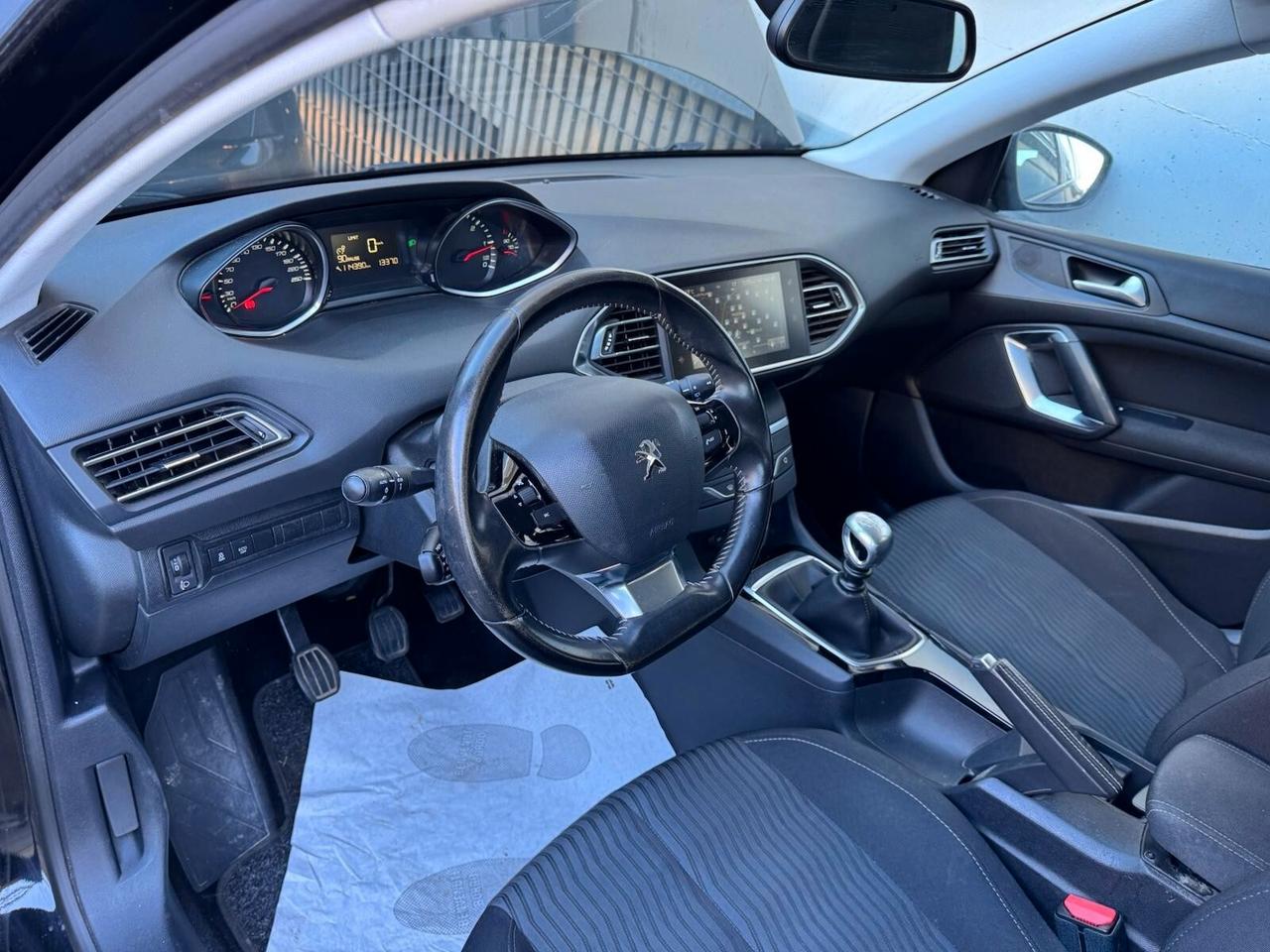 Peugeot 308 BlueHDi 100 S&S SW Business