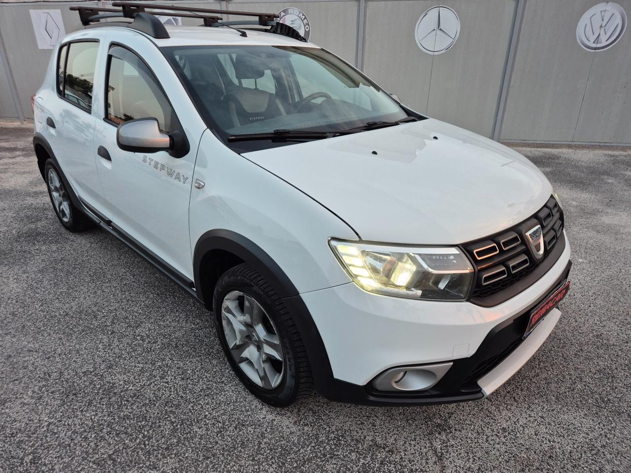 Dacia SANDERO STEPWAY 0.9 TCe TurboGPL 90CV NUOVA 2017