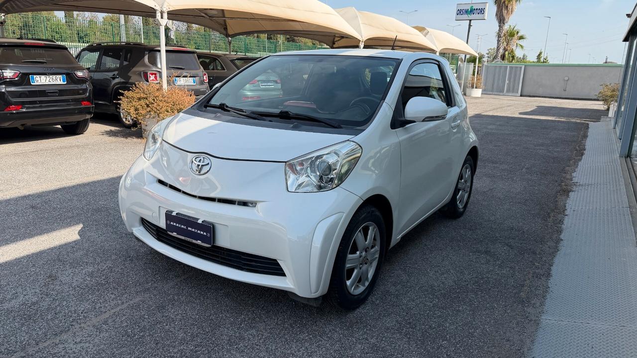 Toyota iQ 1.0 CVT Trend