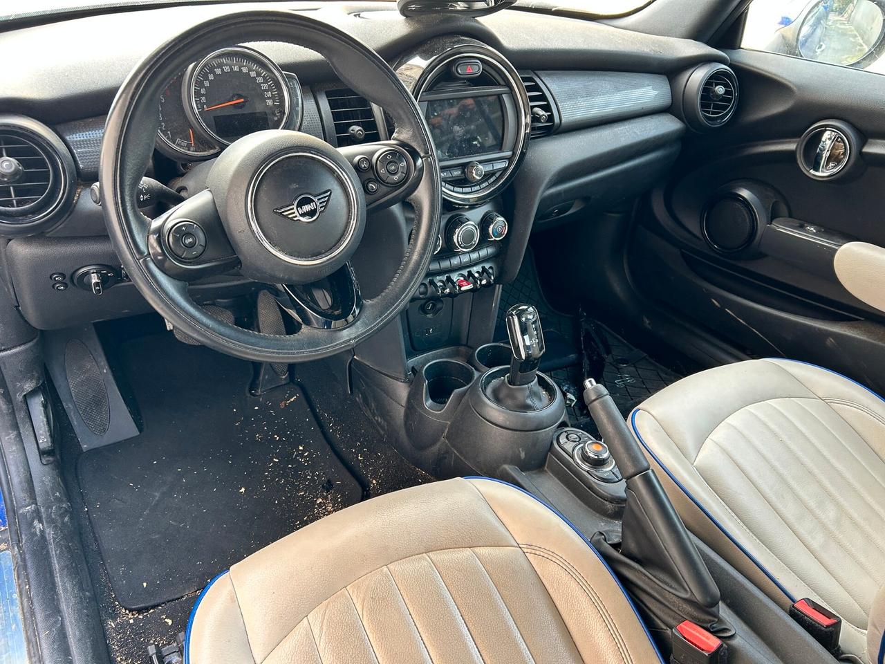 Mini Cooper D Cabrio 1.5 TD 115CV Aut. - 2019 Incidentata