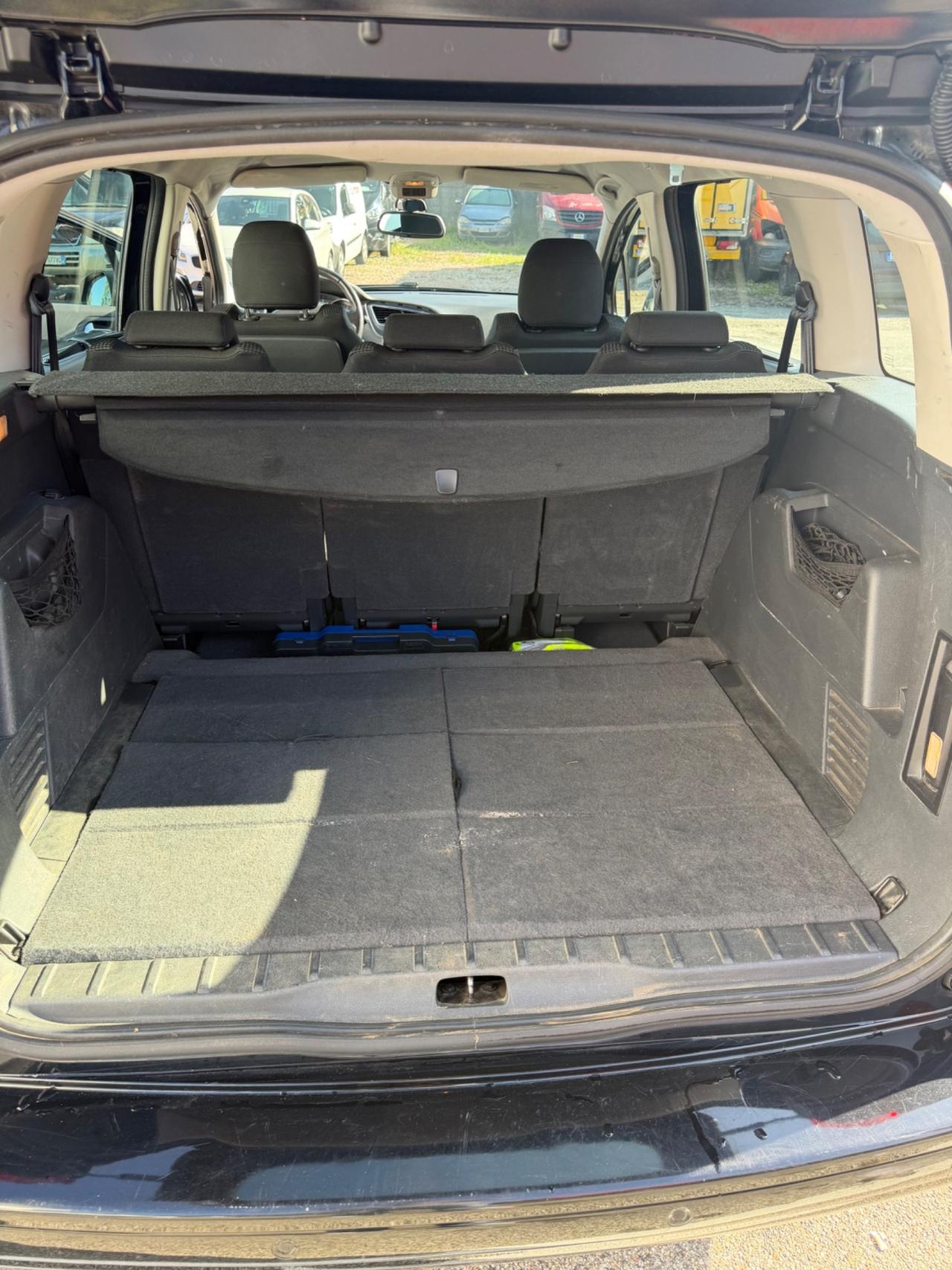 Peugeot 5008 1.6 VTi 120CV Family