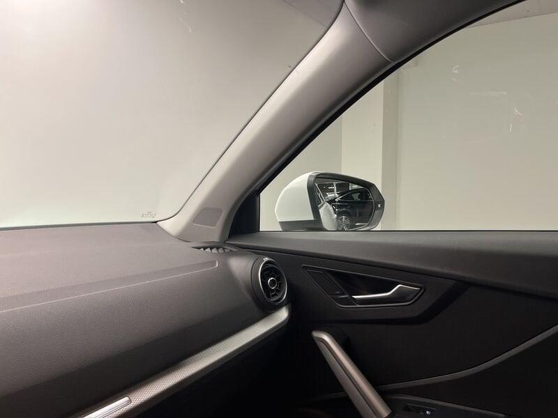 Audi Q2 Audi Business 30 TDI 85(116) kW(PS) S tronic