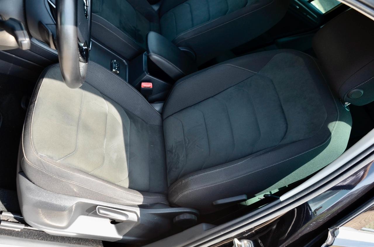 VOLKSWAGEN TIGUAN 2.0 TDI EXECUTIVE 150cv DSG, UNICOPROPRIETARIO, SERVICE VW, NAVI, RETROCAMERA, APPLE ANDROID, 18", PERMUTE
