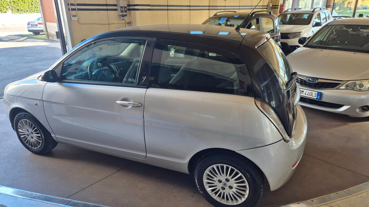 Lancia Ypsilon 1.2 Oro
