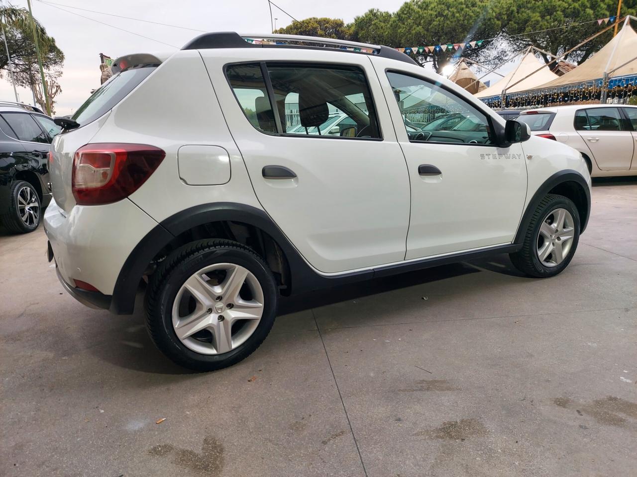 Dacia Sandero Stepway GPL FULL OPT.IONAL 2016