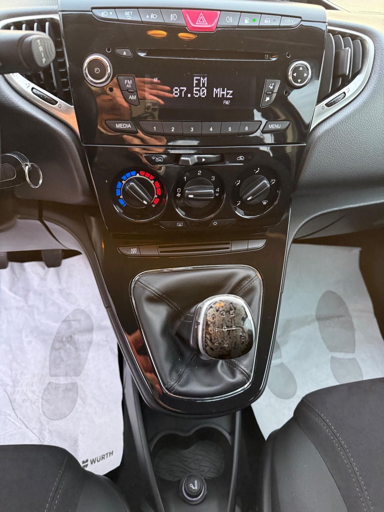 Lancia Ypsilon 1.2 69 CV 5 porte GPL Ecochic Gold