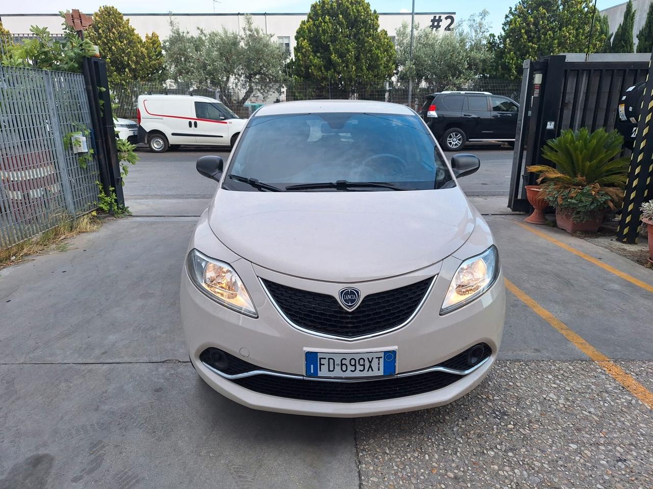 Lancia Ypsilon 1.2 69 CV 5 porte GPL Ecochic Gold