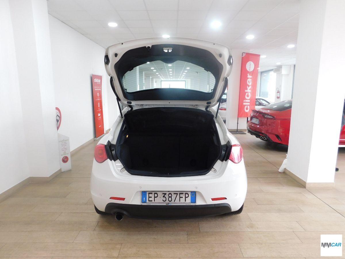 ALFA ROMEO - Giulietta - 1.6 JTDm-2 105 CV Distinctive