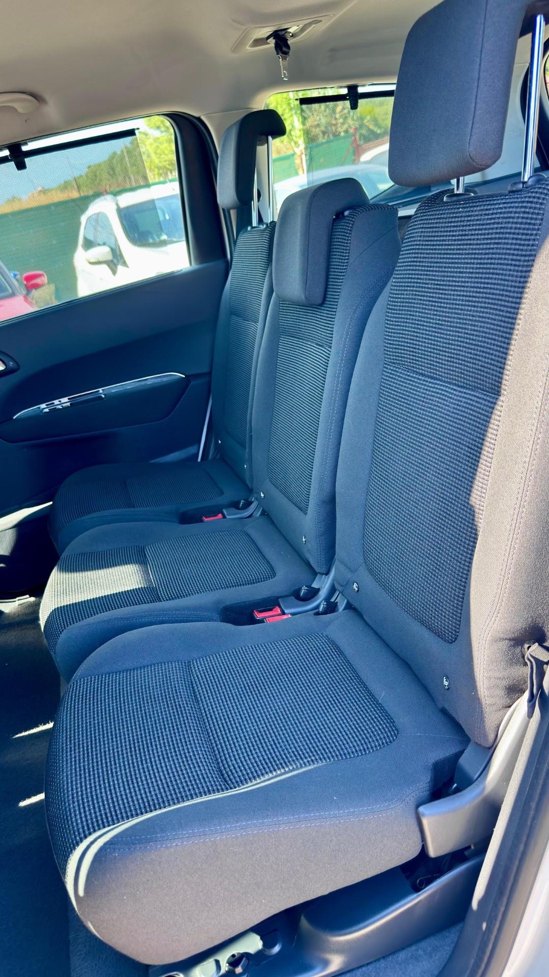 Peugeot 5008 1.6 HDi 115CV Allure