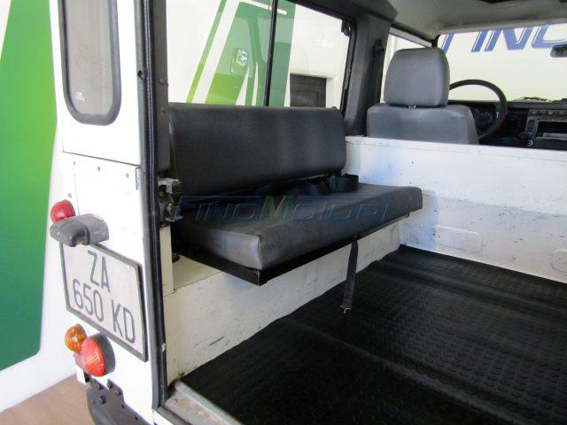 LAND ROVER Defender 90 2.5 Td5 6 POSTI