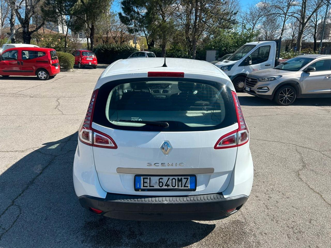 Renault Scenic X-Mod 1.6 cc benzina pari al nuovo unico proprietario full optional