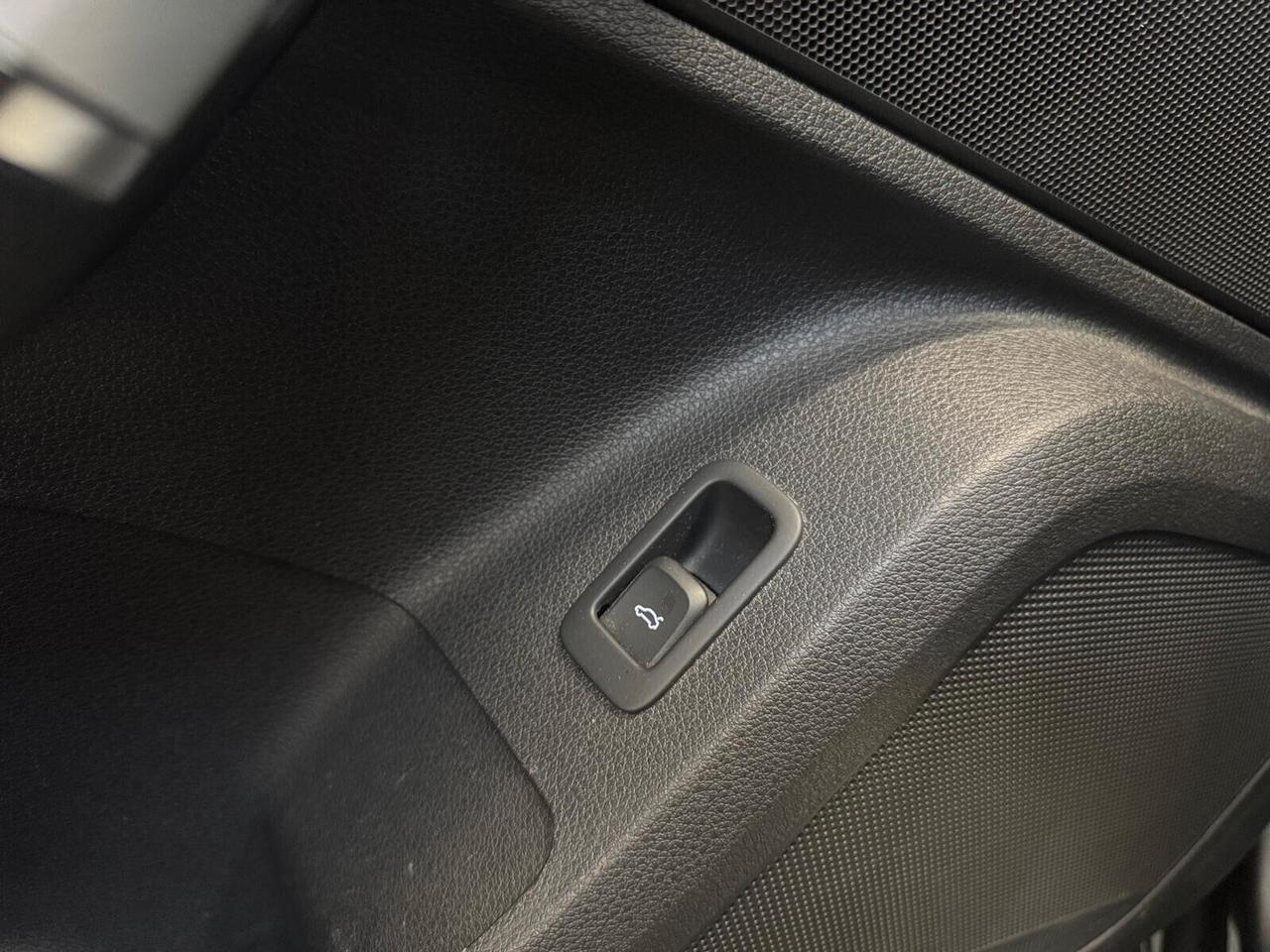 Audi Q2 35 TDI S LINE