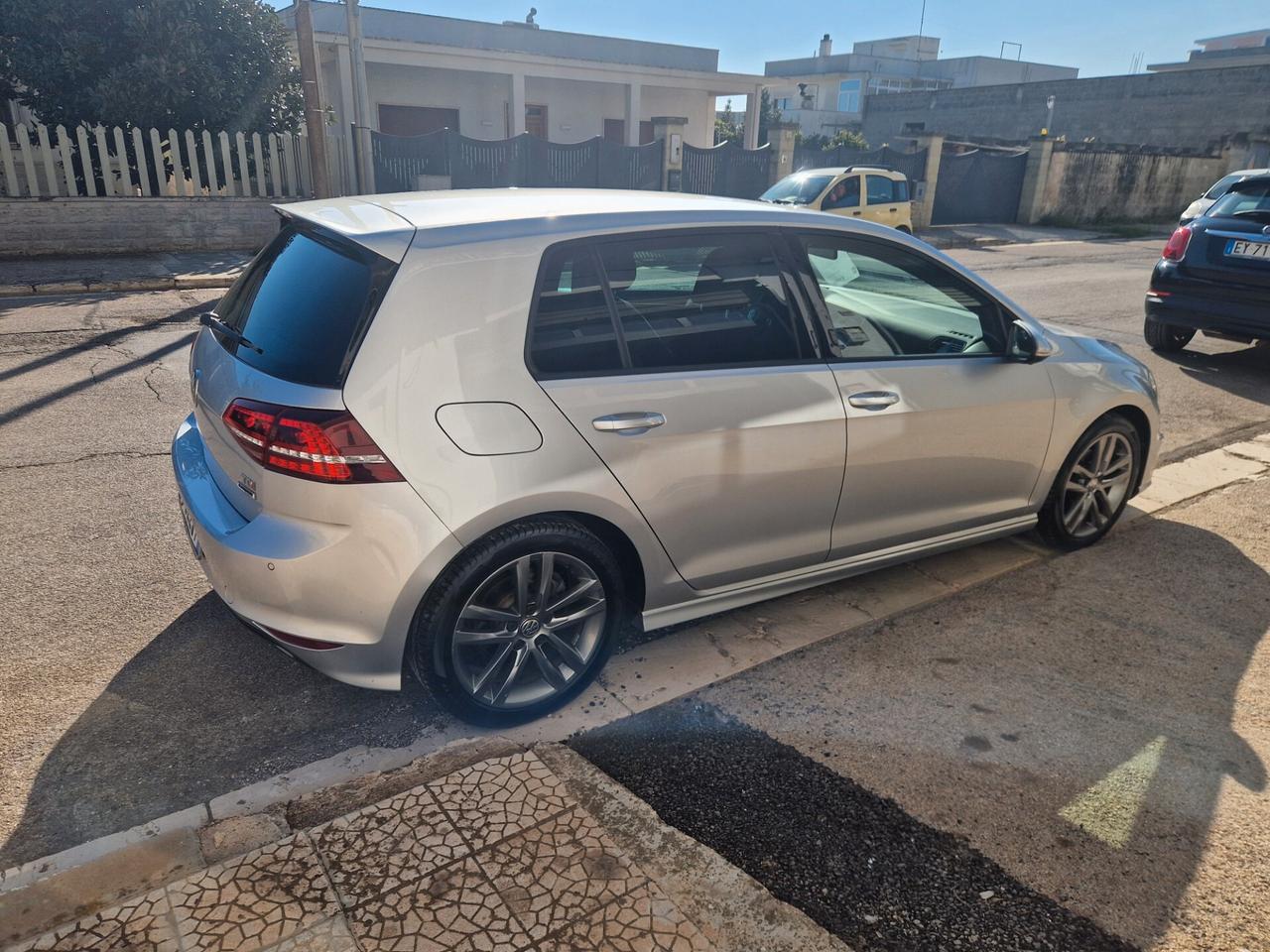 Volkswagen Golf 1.6 TDI 110 CV 5p. Sport R-LINE