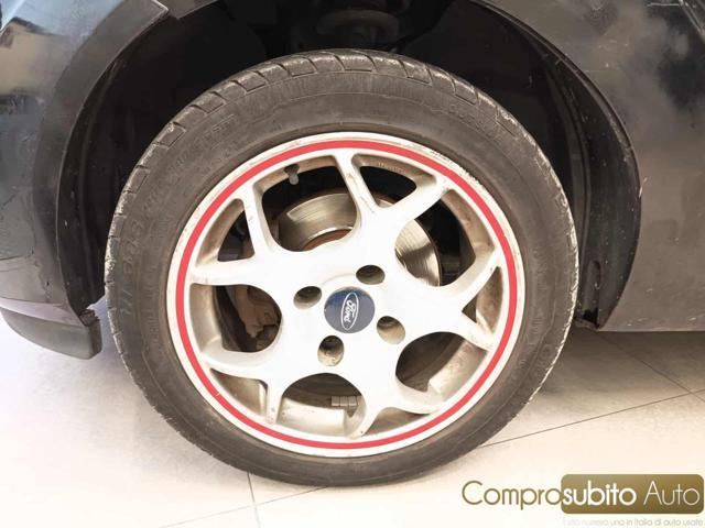 FORD Fiesta 1.2 16V 3p. Titanium