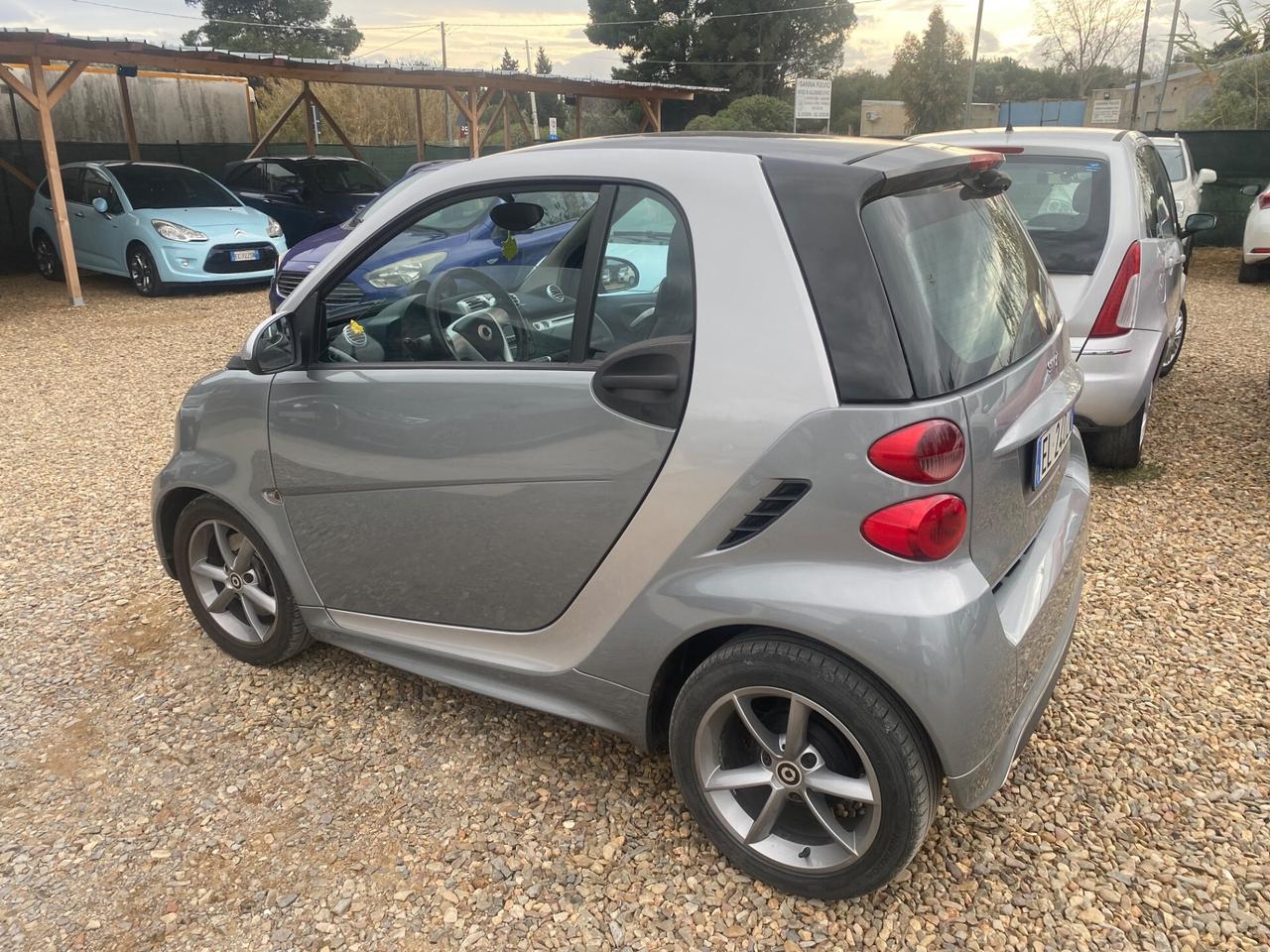 Smart ForTwo 1000 52 kW MHD coupé pure