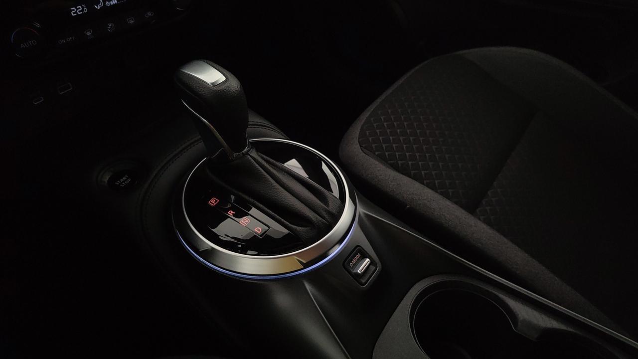 NISSAN Juke II 2024 - Juke 1.6 hev N-Connecta