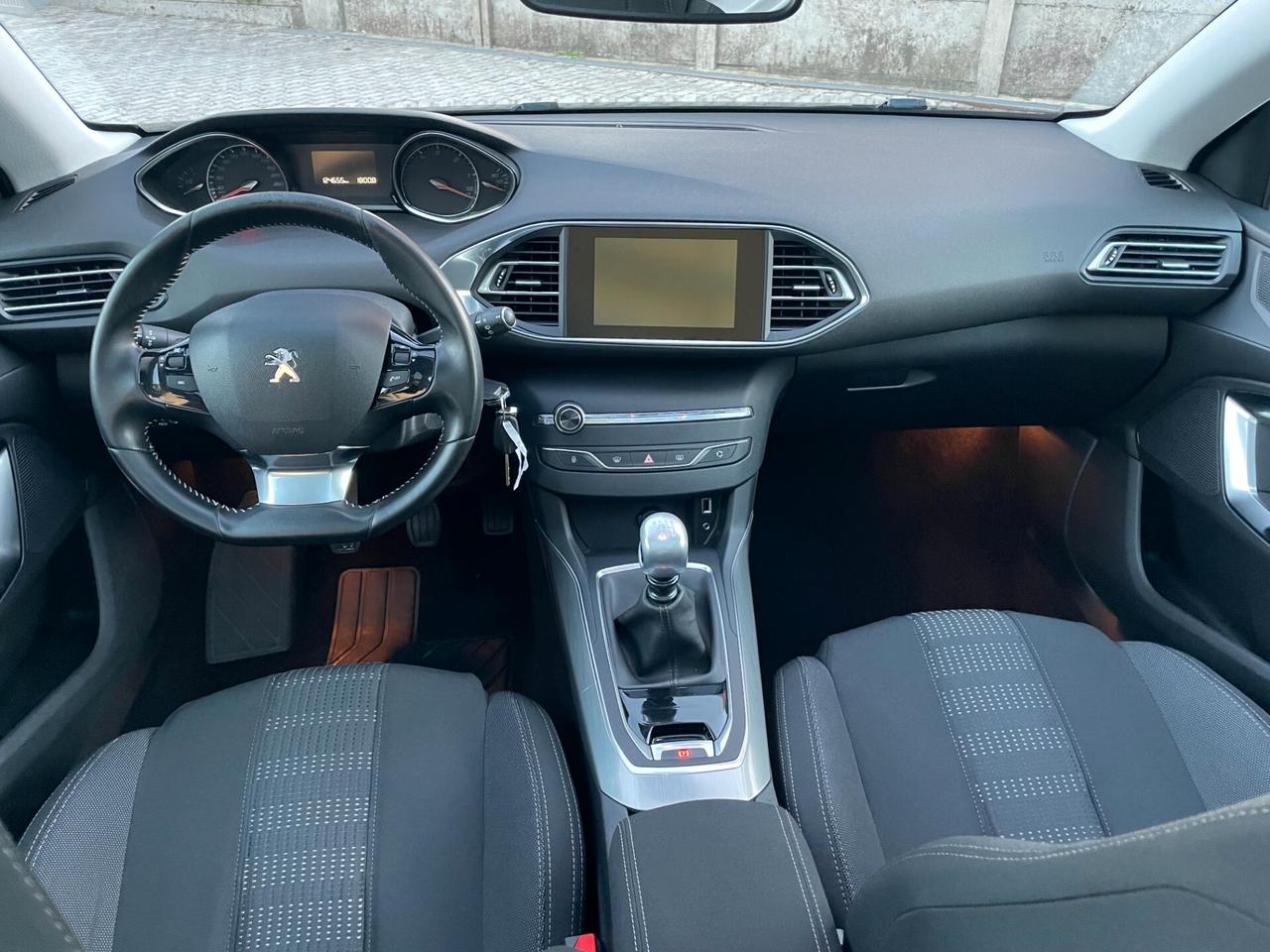 Peugeot 308 1.6 bluehdi Gt Line TETTO+NAVI+LED NEOPATENTATI OK