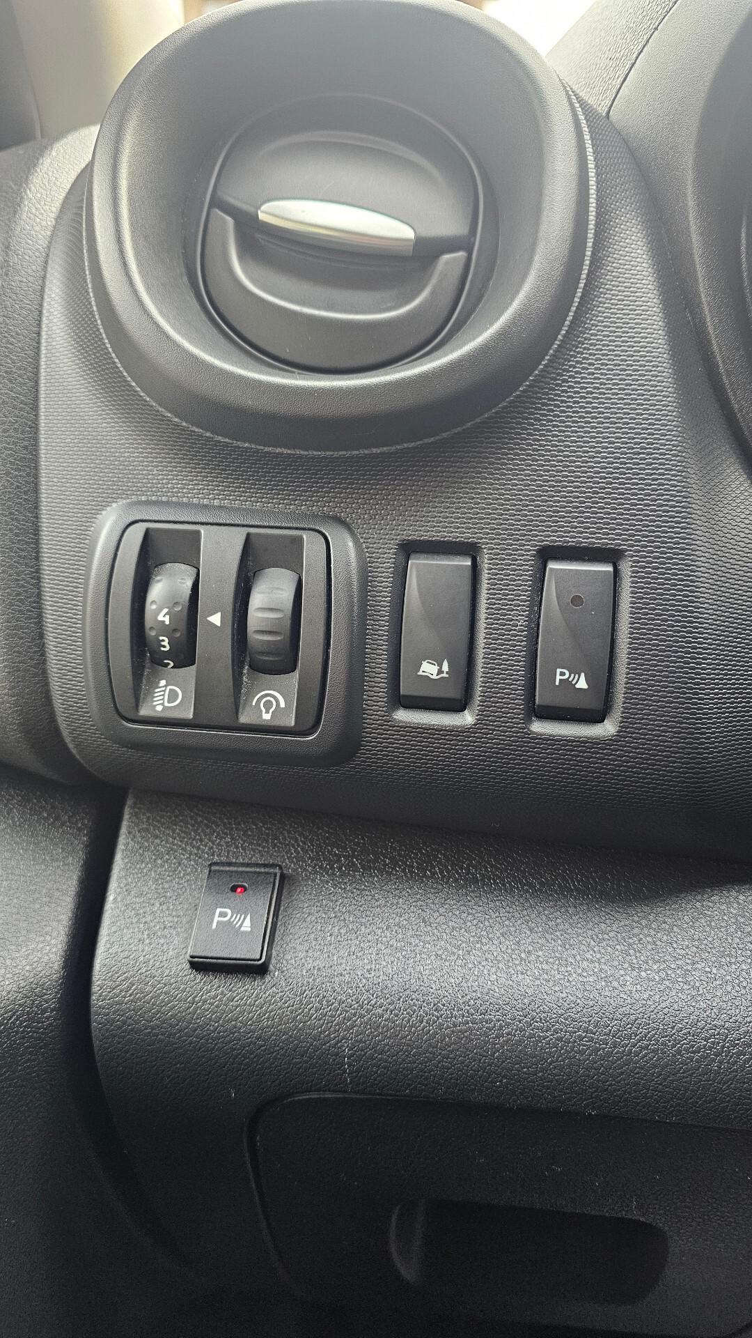 Renault Trafic T29 2.0 dCi 120CV PC-TN KOMFORT L1 H1 IVA MARGINE CARVERTICAL