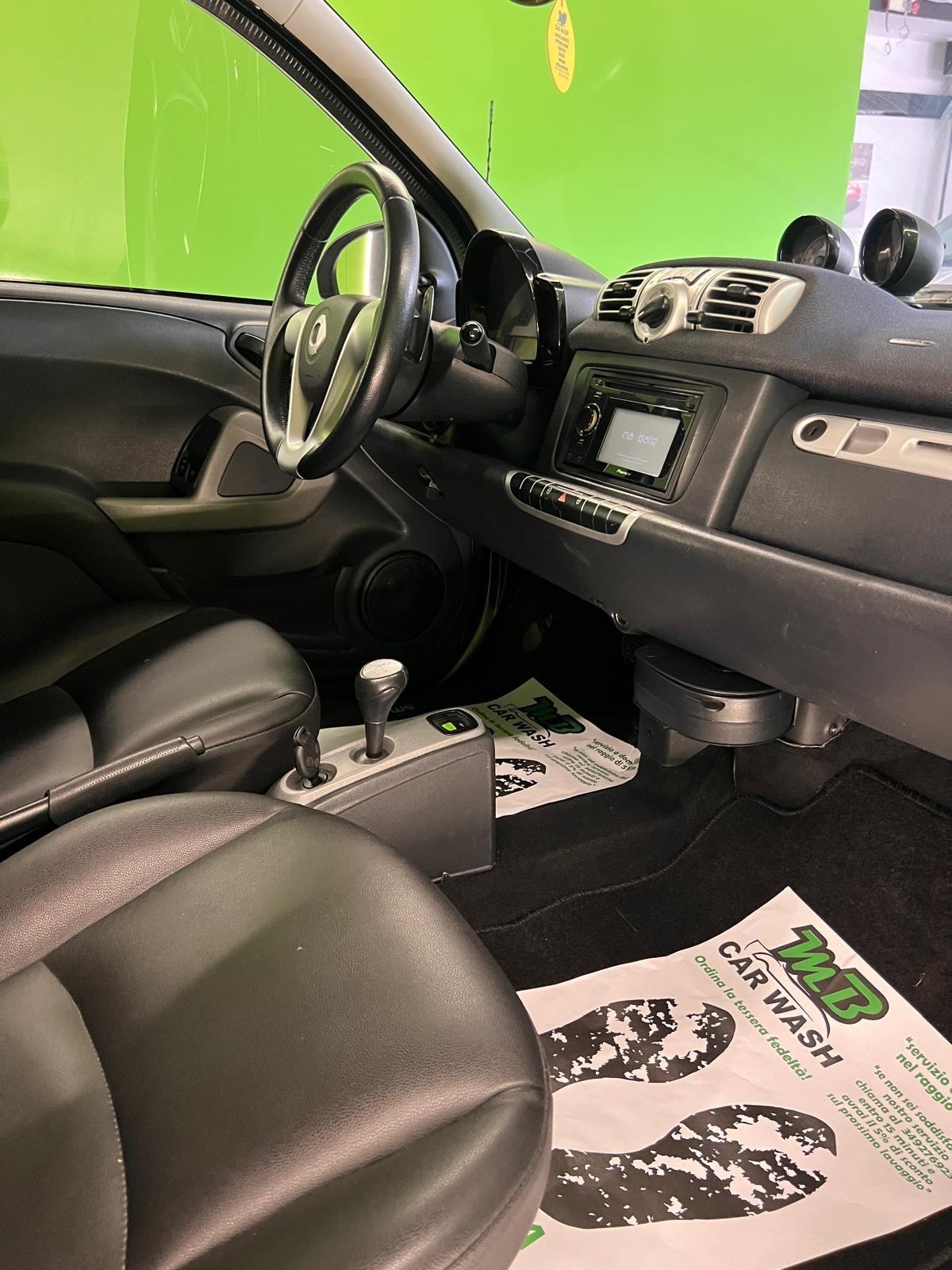 Smart ForTwo 1000 52 kW MHD coupé pure