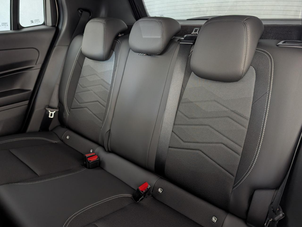 Jeep avenger 1.2 Turbo E-Hybrid 110cv eDCT6 Altitude