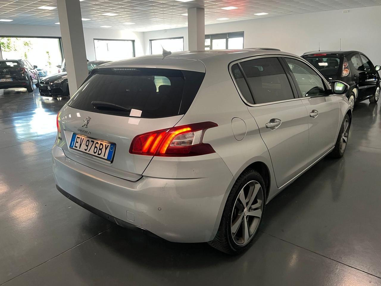 Peugeot 308 PureTech Turbo 130 S&S Allure