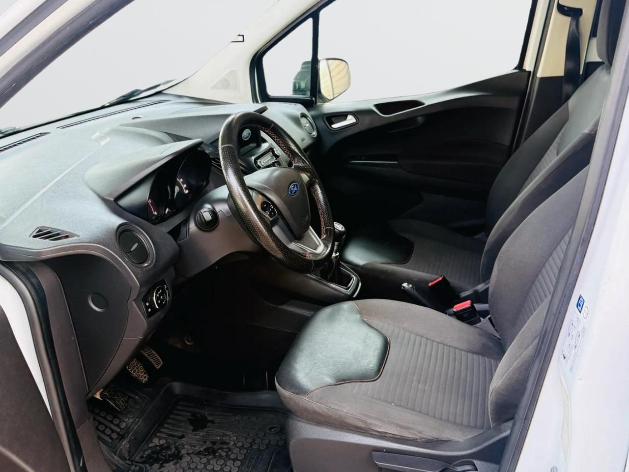 Ford TOURNEO COURIER 1.5 TDCi (75CV) *NEOPATENTATI*