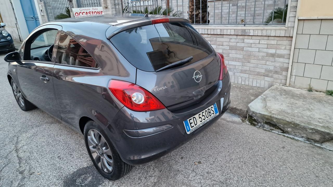 Opel Corsa 1.2 3 porte